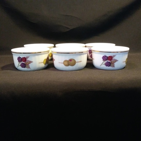 6 Royal Worcester Fine Oven China Ramekins in Evesham Gold - Picture 5 of 8